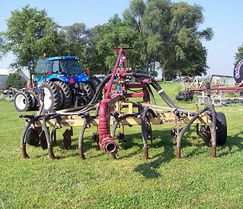 16' Farmstar Chisel Plow - 7-shank